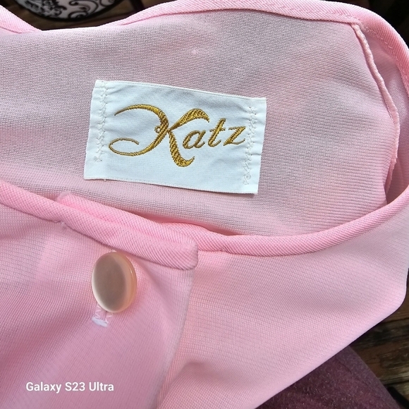 Chic Sheer Pink Robe - Picture 3 of 3